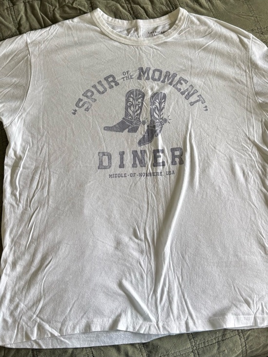 American Eagle Outfitters Tops - American Eagle Outfitters White Tee with Gray Boot Diner Graphic